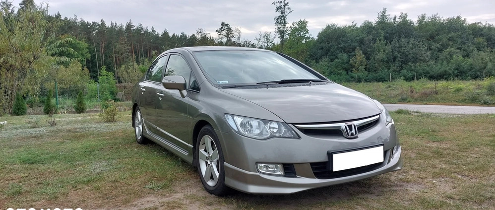 Honda Civic cena 23000 przebieg: 235000, rok produkcji 2007 z Gdańsk małe 106